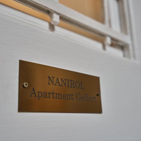 Nanirol Apartment At Gellert Bath Budapest Exterior photo