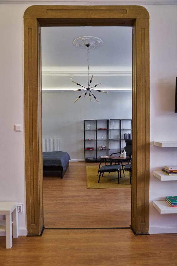 Nanirol Apartment At Gellert Bath Budapest Exterior photo