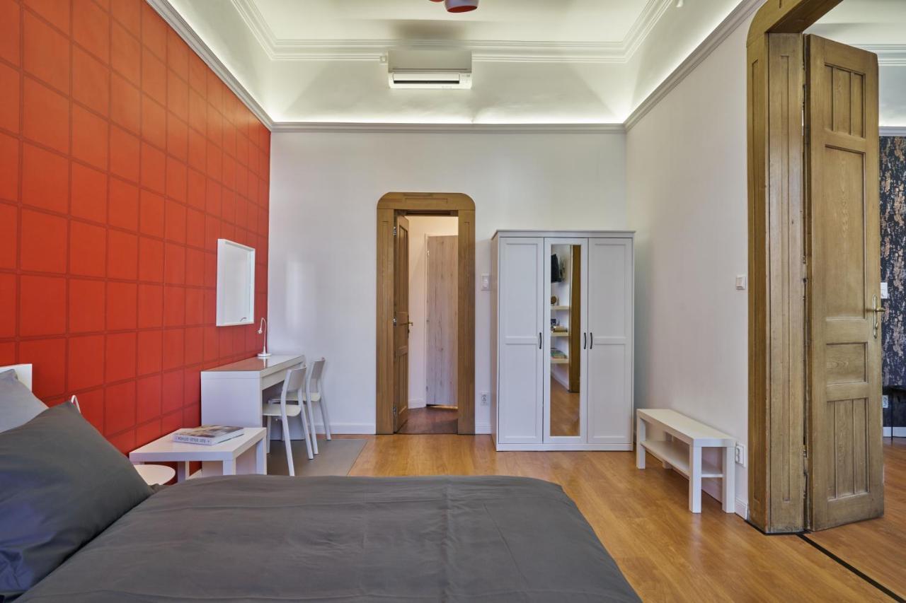 Nanirol Apartment At Gellert Bath Budapest Exterior photo