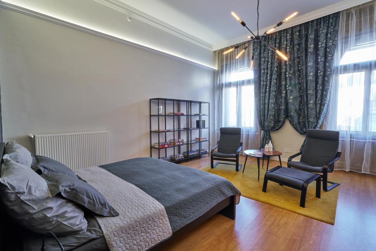 Nanirol Apartment At Gellert Bath Budapest Exterior photo