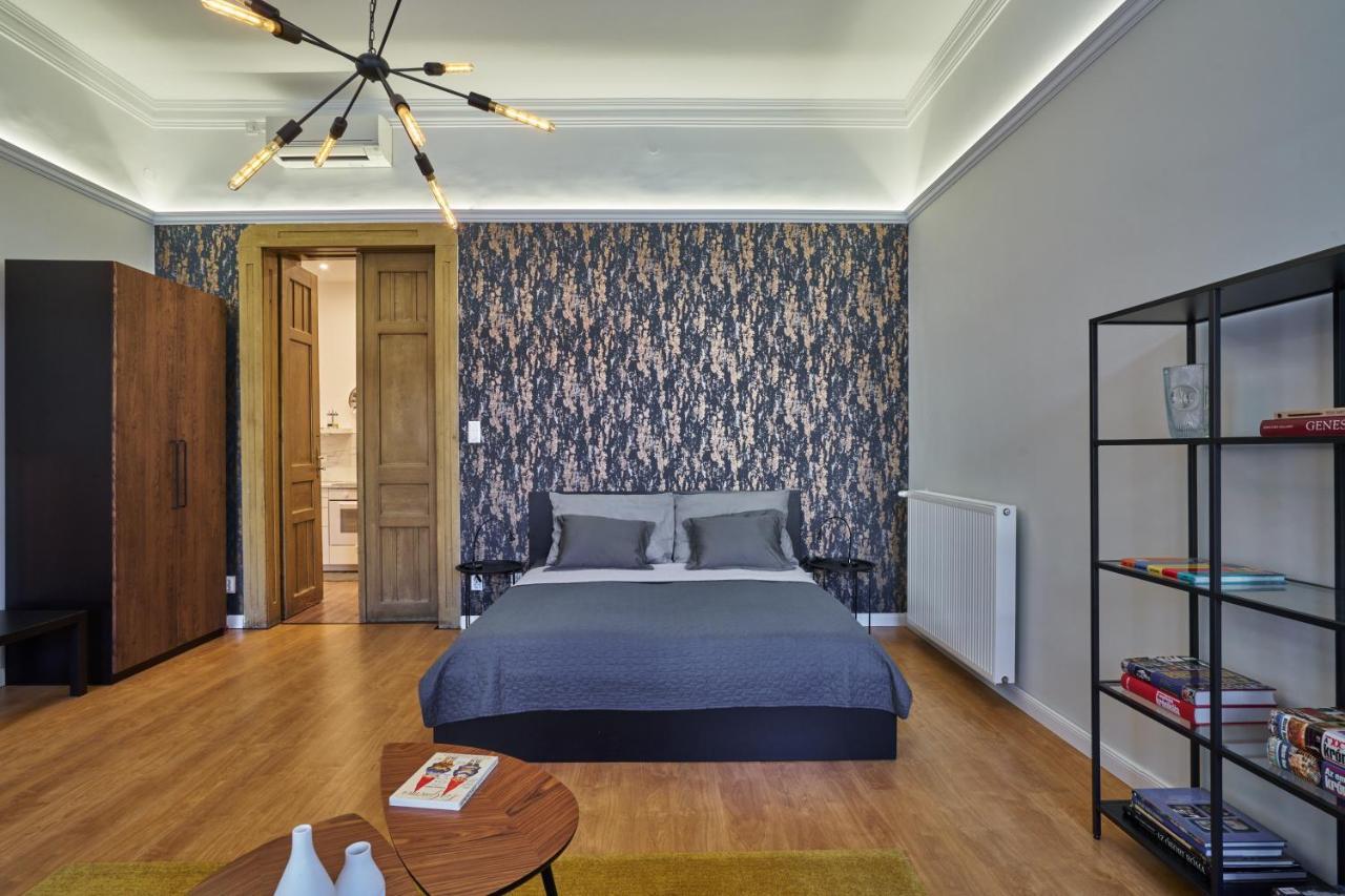 Nanirol Apartment At Gellert Bath Budapest Exterior photo